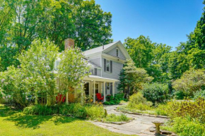 Historic Catskills Farmhouse Ski, Hike and Relax!